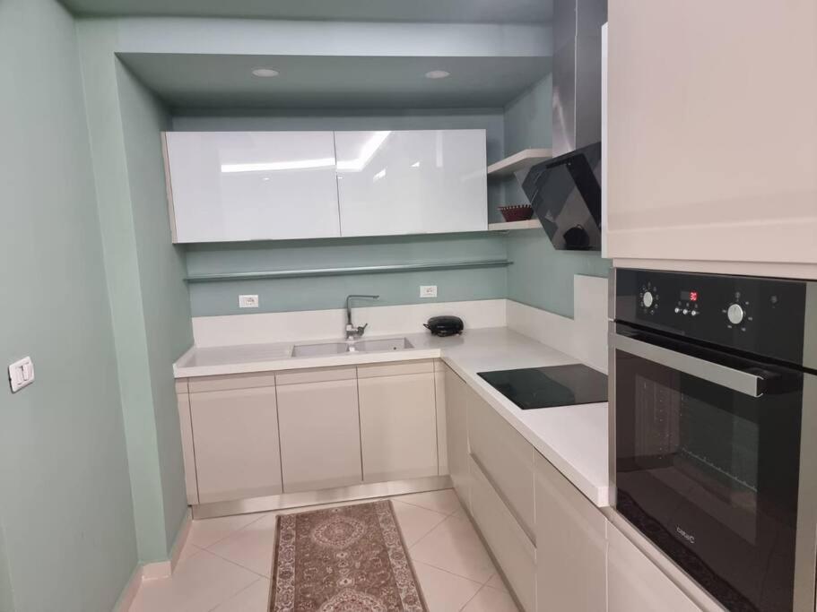 Two Suns Apartament Sarandë エクステリア 写真