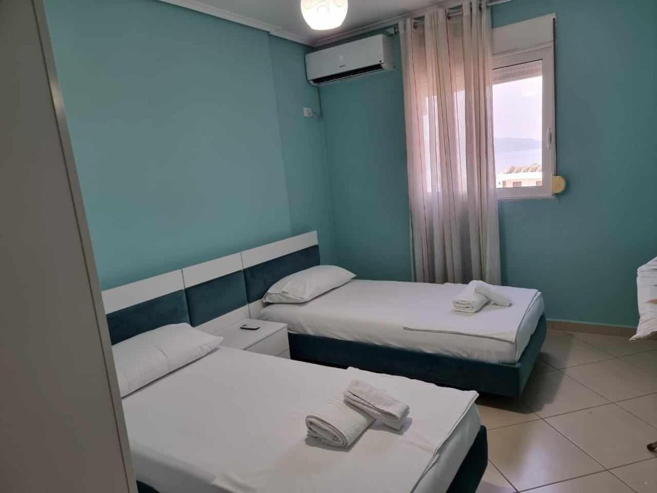 Two Suns Apartament Sarandë エクステリア 写真