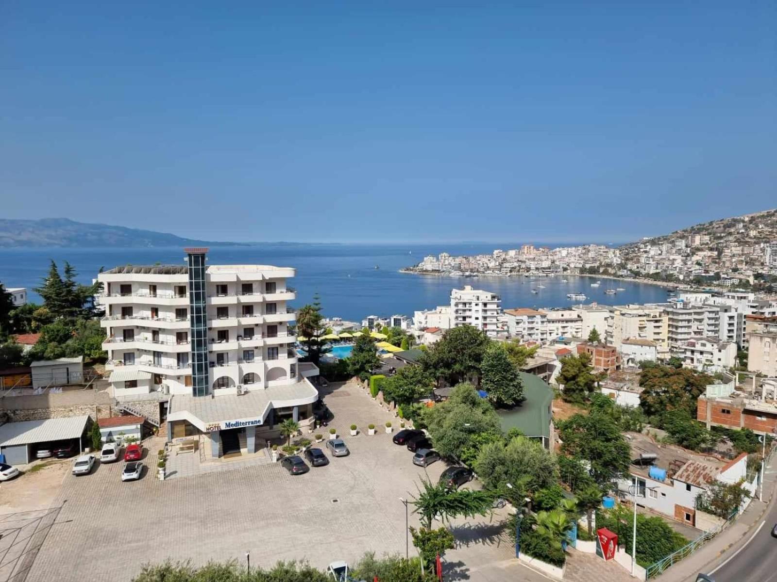 Two Suns Apartament Sarandë エクステリア 写真